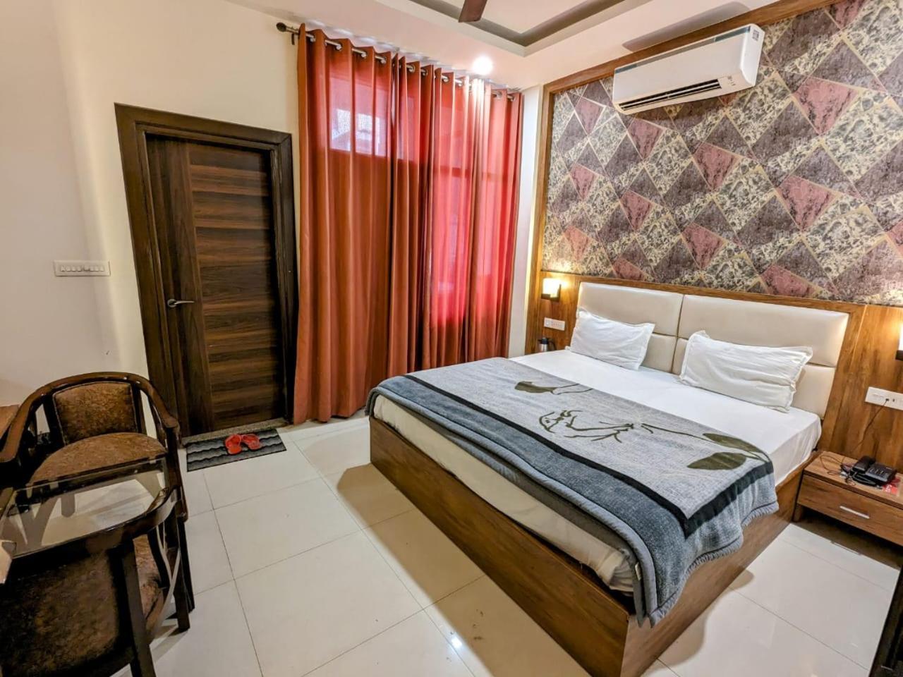 Hotel The Lathas Alwar Luaran gambar