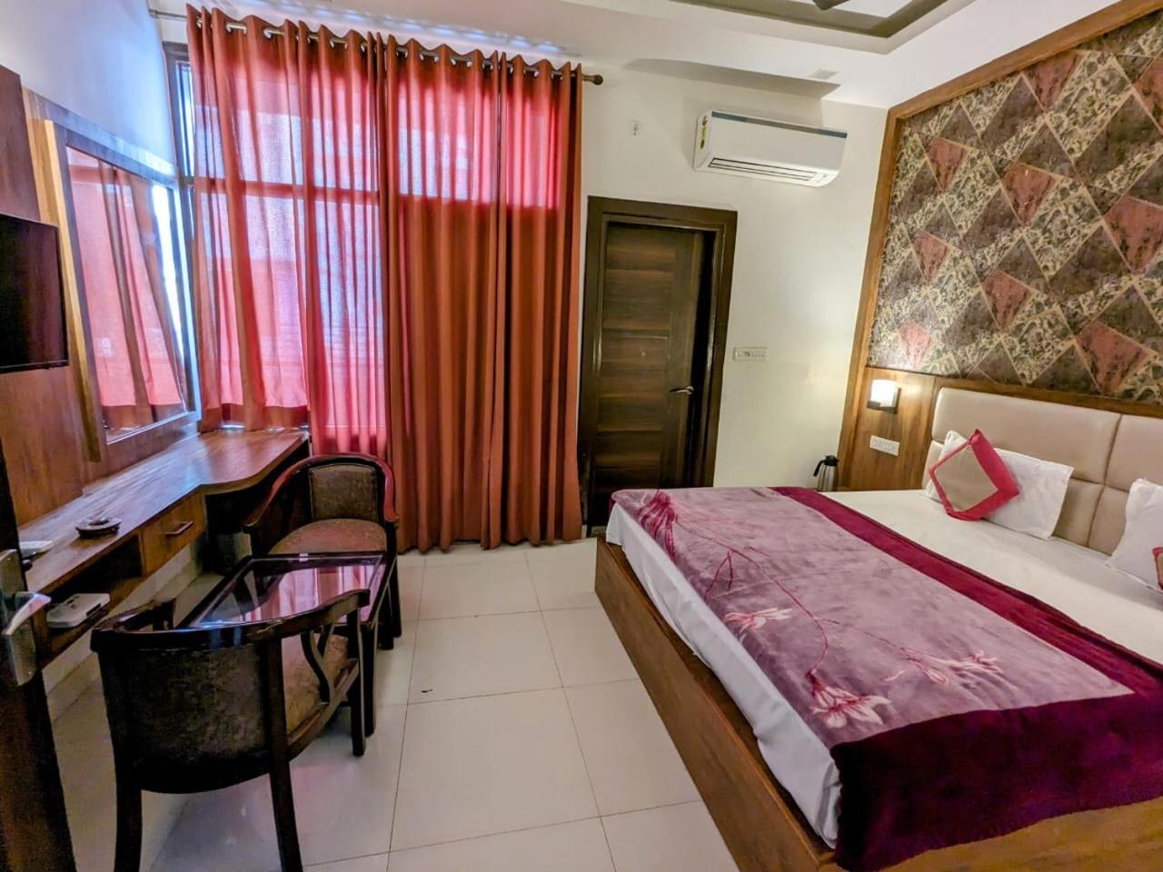 Hotel The Lathas Alwar Luaran gambar